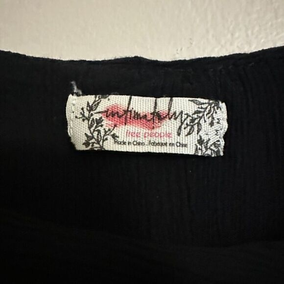 Free People Intimately Sleeveless Flowey Tank Women's M Black Boho Ruffles - Picture 3 of 4